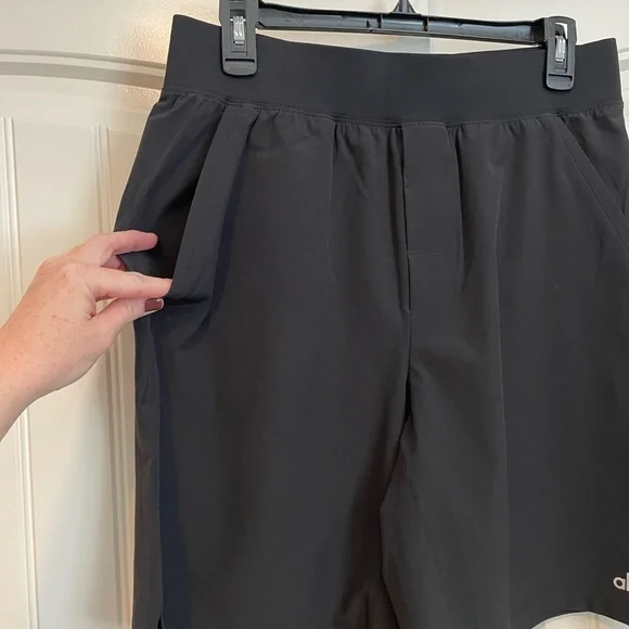Men’s Alo 9" Repetition Short Black size small - Picture 5 of 5